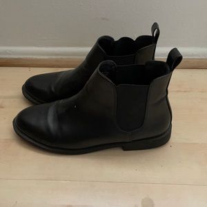 Black H&M Chelsea Boots